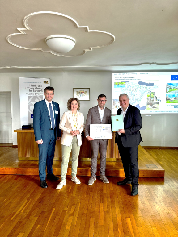 Übergabe Förderbescheid Dorfplatz im Ortsteil Obenhauen